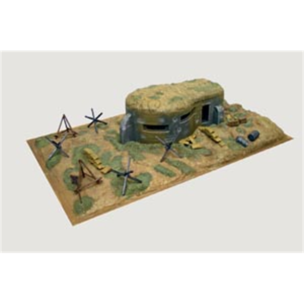 WWII Bunker and Accessories