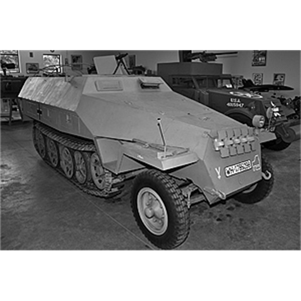SD.KFZ.251/1 AUSF D (x2) Fast Assembly