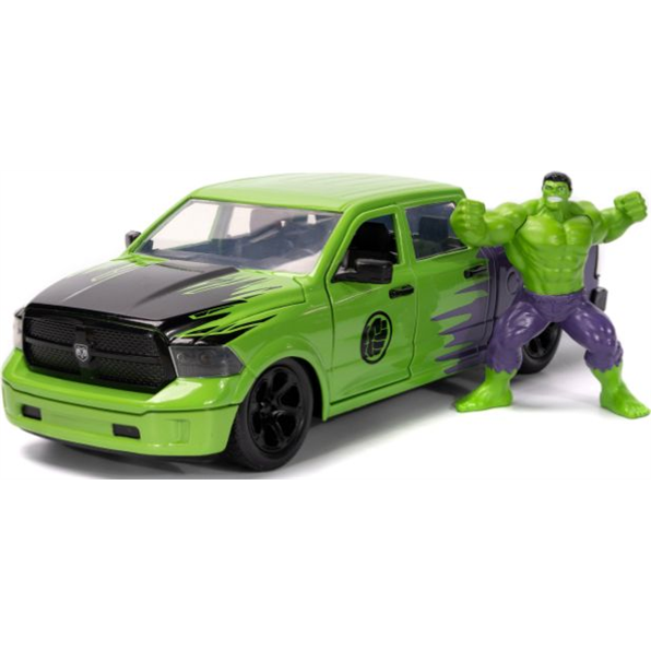 Dodge Ram 1500 2014 w/Hulk Figure