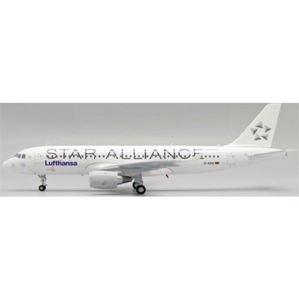 Airbus A320 Lufthansa Star Alliance D-AIQS w/Stand