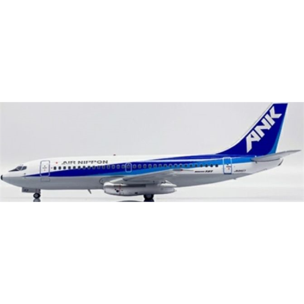 Boeing 737-200 Air Nippon JA8457 w/Stand