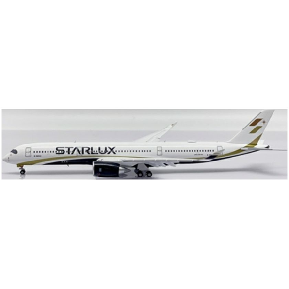 Airbus A350-900XWB Starlux Airlines B-58502 w/Antenna