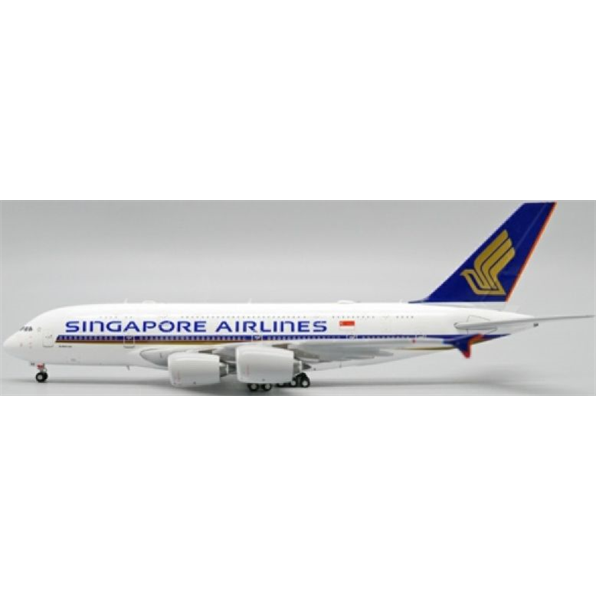 Airbus A380 Singapore Airlines 9V-SKV w/Antenna