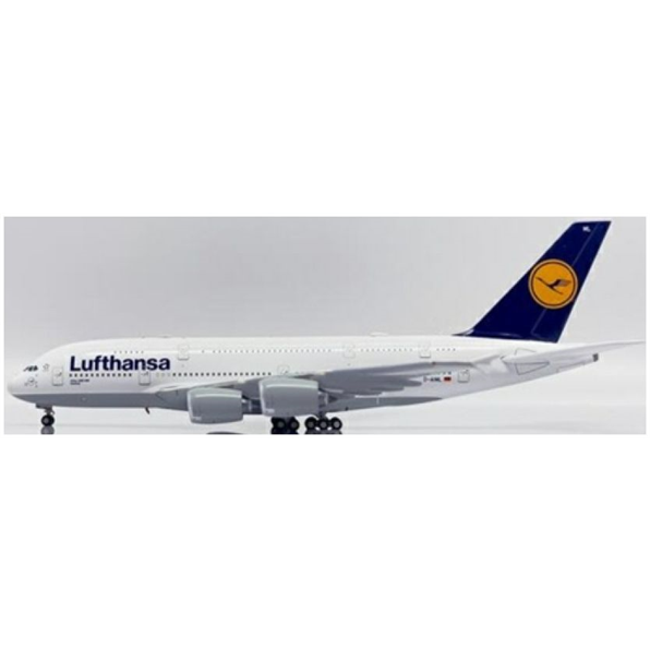 Airbus A380 Lufthansa D-AIML w/Antenna