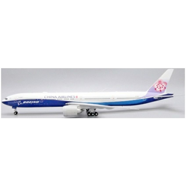 Boeing 777-300ER China Airlines Dreamliner B-18007 Flaps Down w/Stand