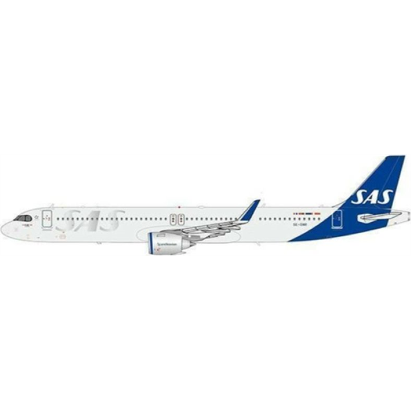 Airbus A321NEO Scandinavian Airlines SE-DMR w/Stand