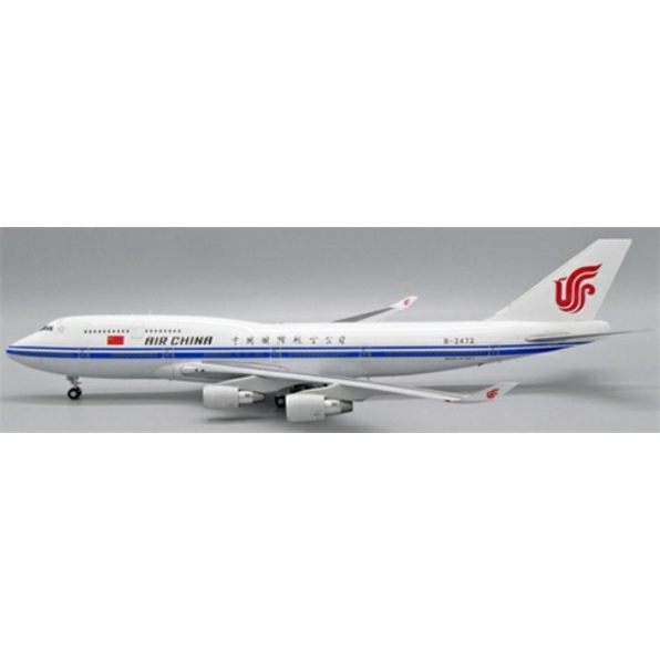 Boeing 747-400 Air China B-2472 w/Stand