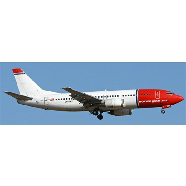 Boeing 737-300 Norwegian LN-KKV w/Stand