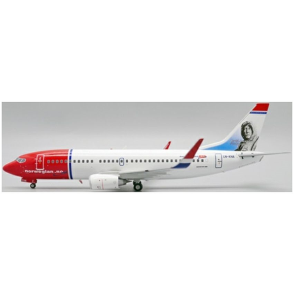 Boeing 737-300 Norwegian Air Shuttle Roald Amundsen LN-KHA w/Stand