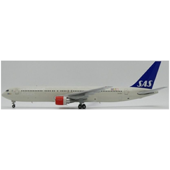Boeing 767-300ER SAS Scandinavian Airlines LN-RCG w/Stand