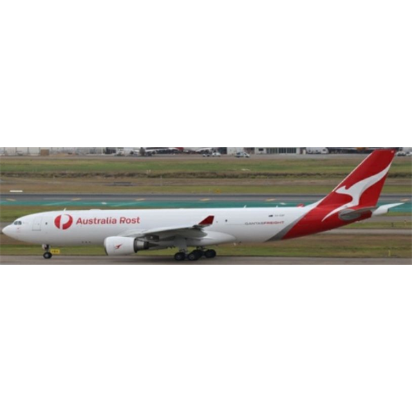 Airbus A330-200P2F Qantas Freight VH-EBF w/Stand