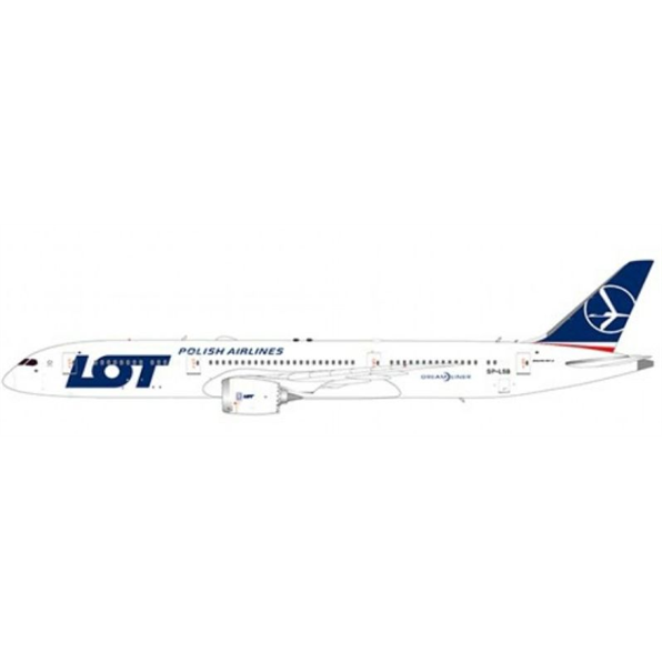 Boeing 787-9 Dreamliner LOT Polish Airlines SP-LSB w/Stand