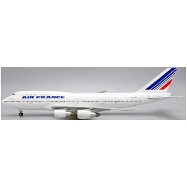 Boeing 747-200(SUD) Air France F-BTDG w/Stand