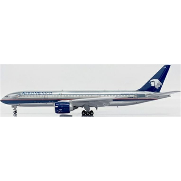 Boeing 777-200ER Aeromexico Polished N745AM w/Antenna