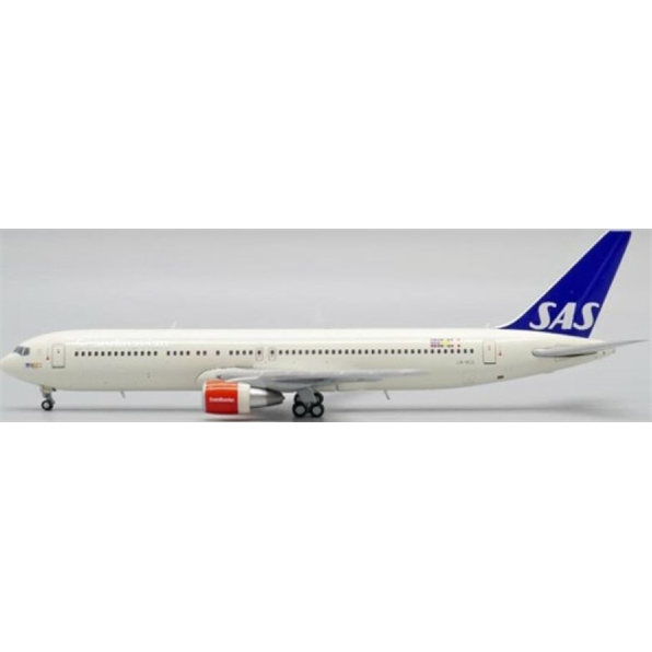 Boeing 767-300(ER) Scandinavian Airlines LN-RCG w/Antenna