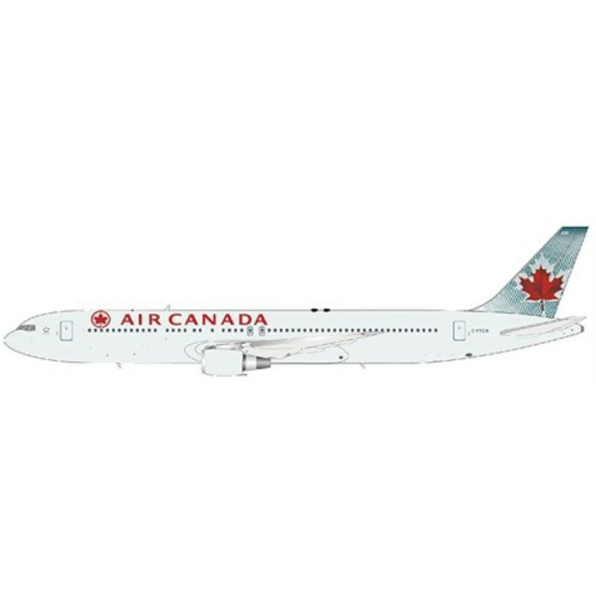 Boeing 767-300(ER) Air Canada C-FTCA w/Antenna