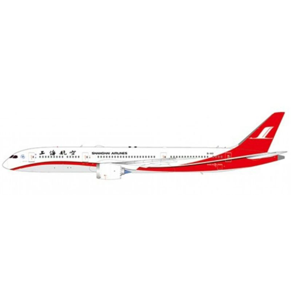 Boeing 787-9 Dreamliner Shanghai Airlines B-1113 w/Stand