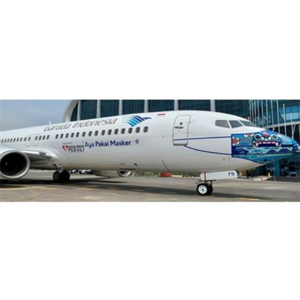 Boeing 737-800 Garuda Indonesia 'Ayo Pakai Masker' PK-GFQ with Stand