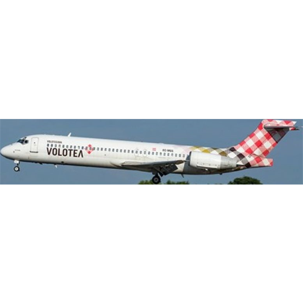 Boeing 717-200 Volotea EC-MGS w/Stand