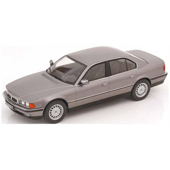 BMW 740i E38 Grey Metallic