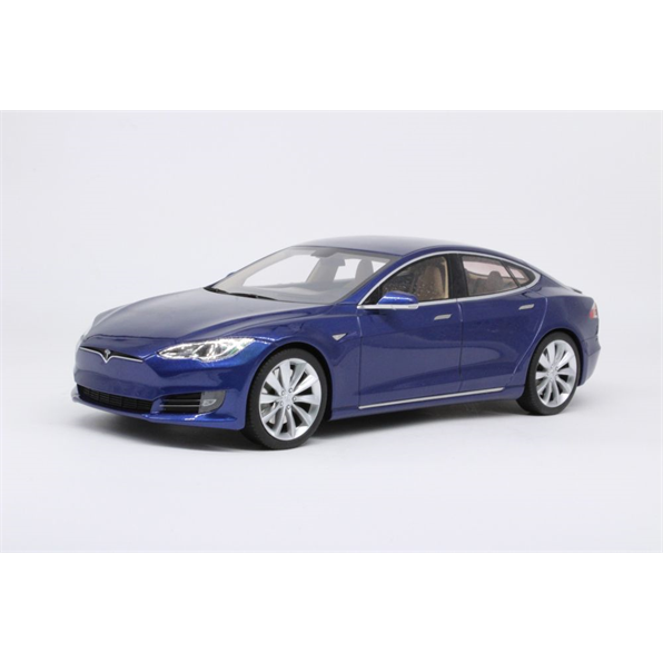 Tesla Model S Facelift, bright blue