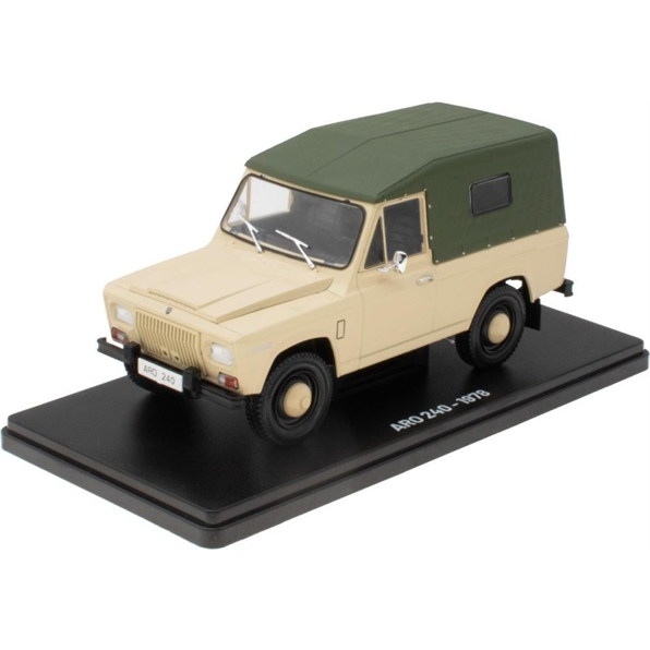 ARO 240 - 1978 Sand/Green canvas top 1:24 Blister can be squashed