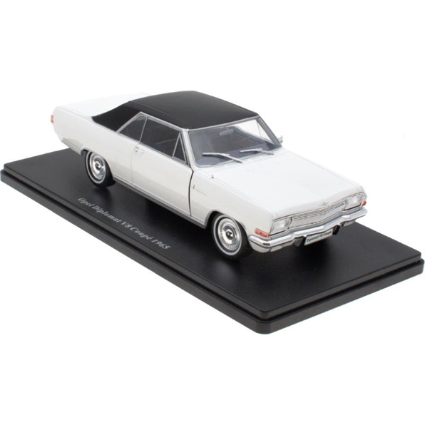 Opel Diplomat V8 Coupe - 1965 - White 1:24th Scale