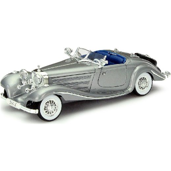 Mercedes 500K 1936 - Silver