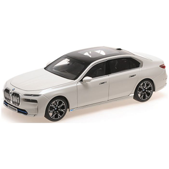 BMW I7 White Metallic 2022