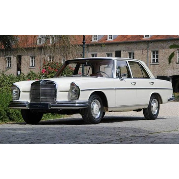 Mercedes 250 SE 1965-1967 White Special Limited Edition
