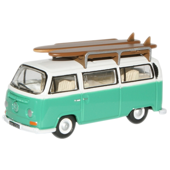 VW Bus Pastel Green/White w.Surfboards