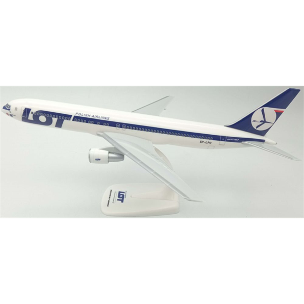Boeing B767-300 LOT