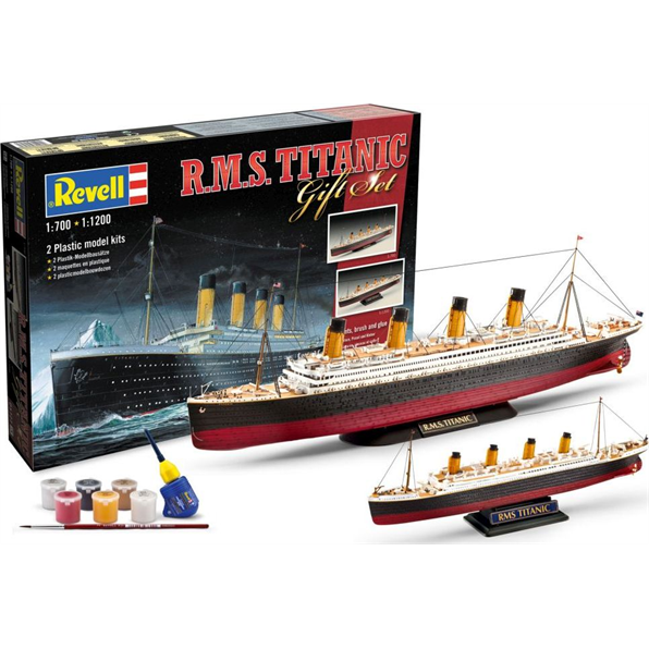 Gift Set R.M.S. Titanic (1:700 and 1:1200)