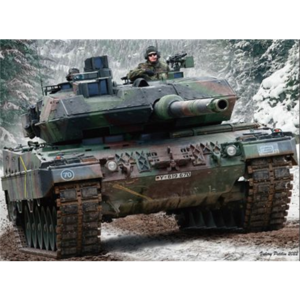 Leopard Main Battle Tank w/Full Interior