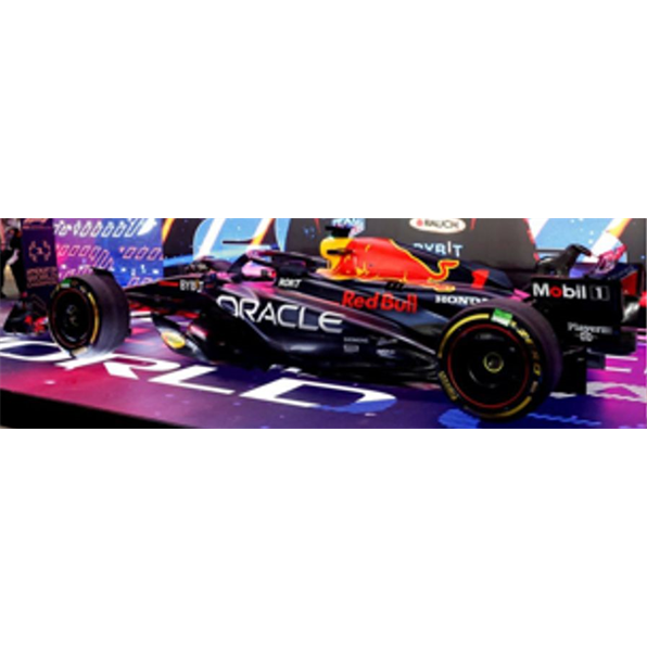 Oracle Red Bull Racing RB19 #1 Qatar GP 2023 F1 Champion Verstappen + Pit Board