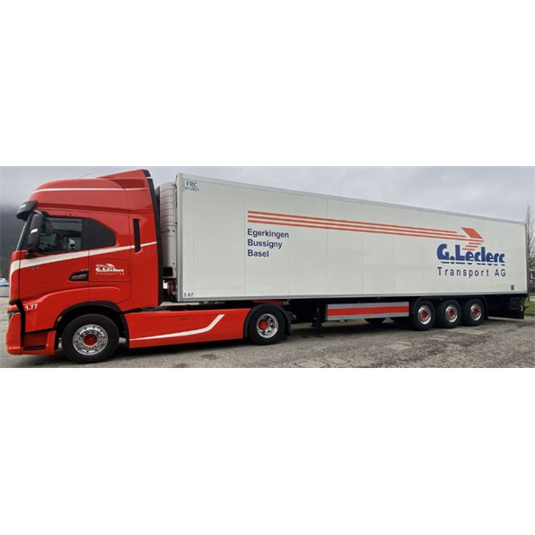 Iveco S-Way High 4x2 Reefer Trailer 3 Axle G. Leclerc